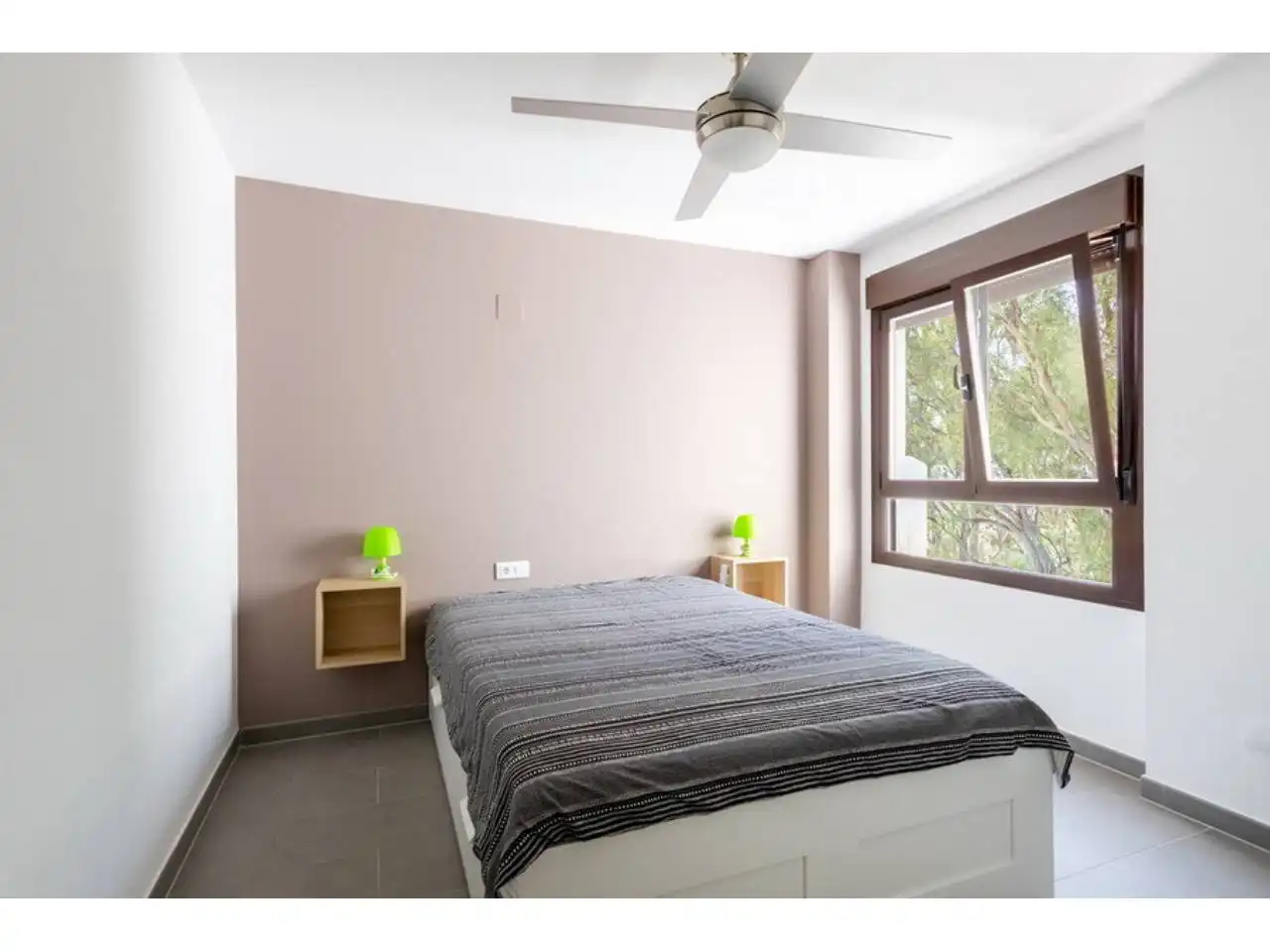 Bedroom of Attic for sale in Salobreña  with Air Conditioner, Terrace and Storage room