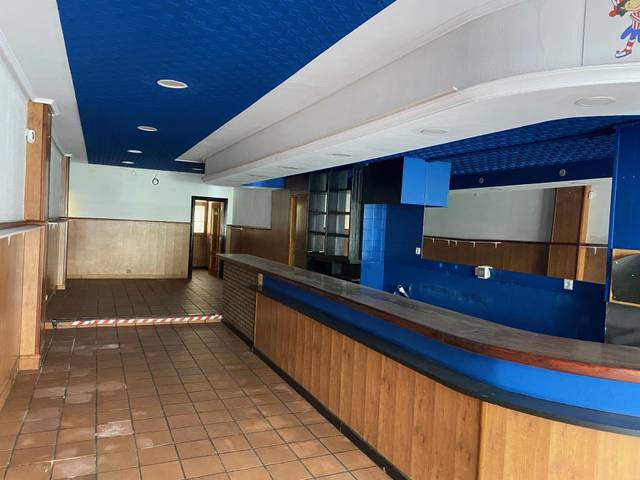 Local comercial en Venta en EZCURDIA , 160 en El Bibio - Parque