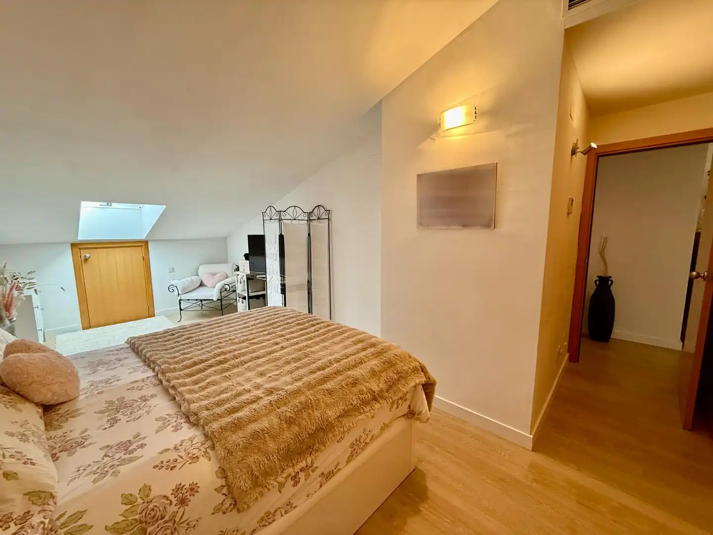 Habitación de Dúplex en venta en Cornellà de Llobregat con Balcón