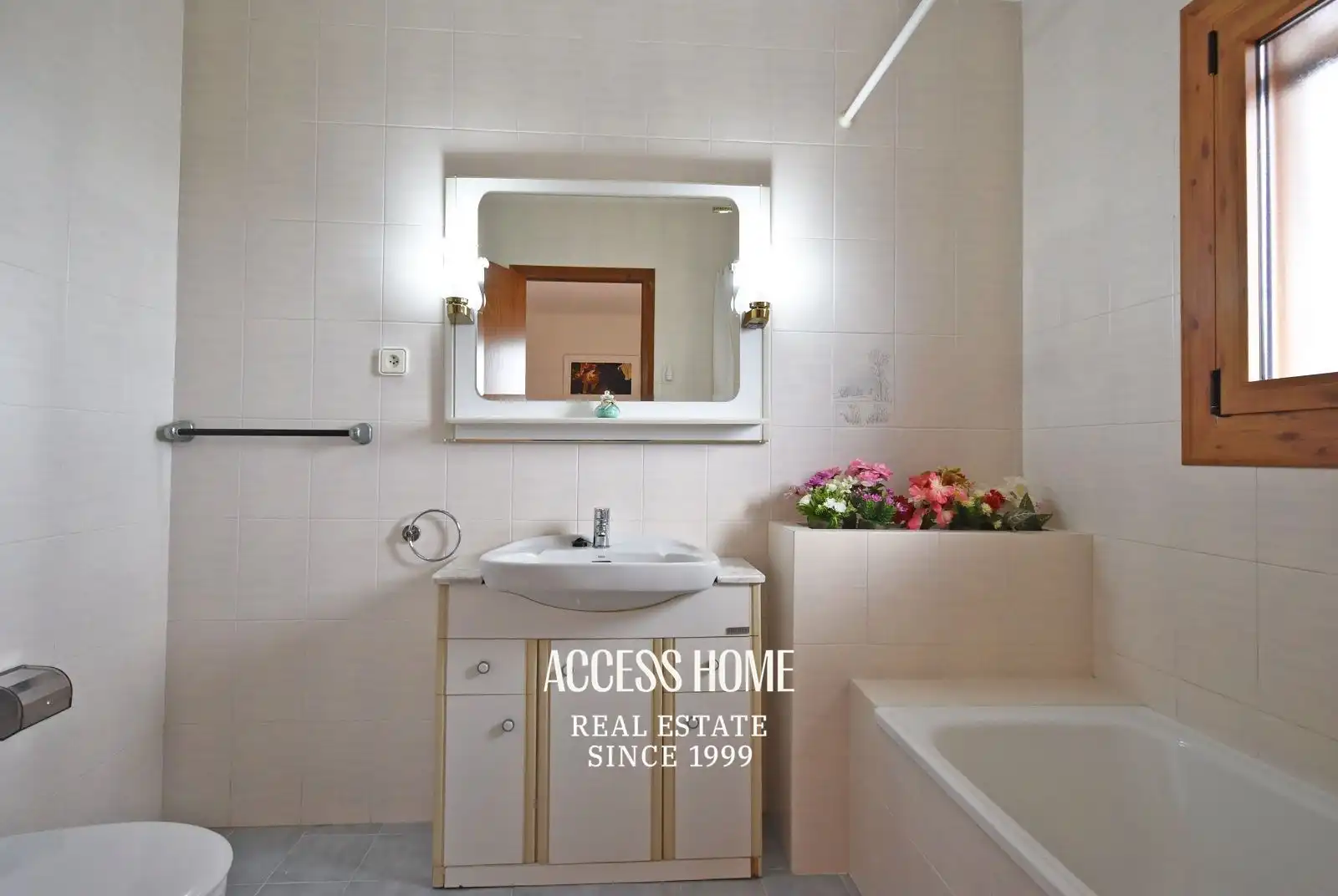 Bathroom of Houses for sale in Arenys de Munt  with Heating, Terrace and Swimming Pool