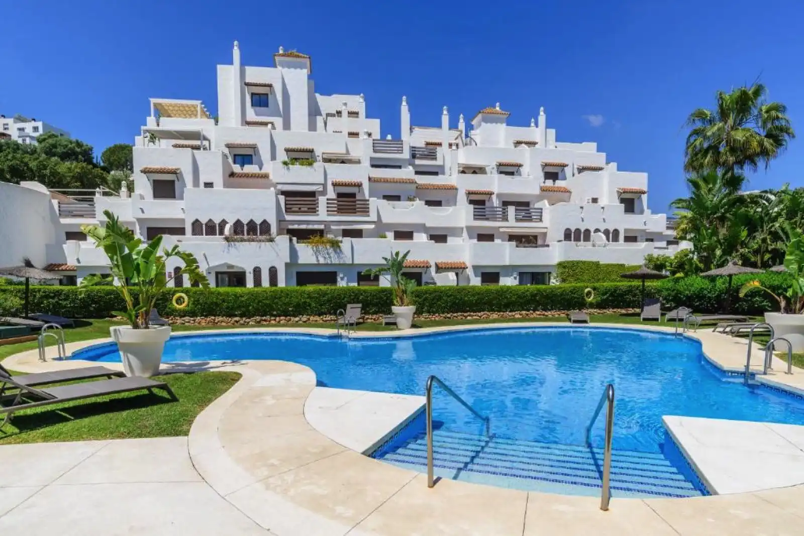 Apartment with terrace for sale in Selwo