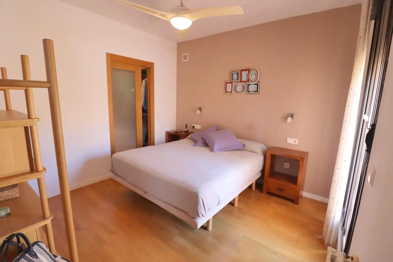 Habitación de Casa o chalet de alquiler en Paterna con Aire acondicionado, Calefacción y Jardín privado