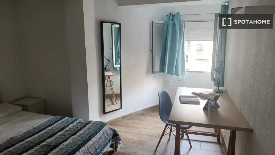 Room in Ciudad Jardín - Tagarete - El Zapillo