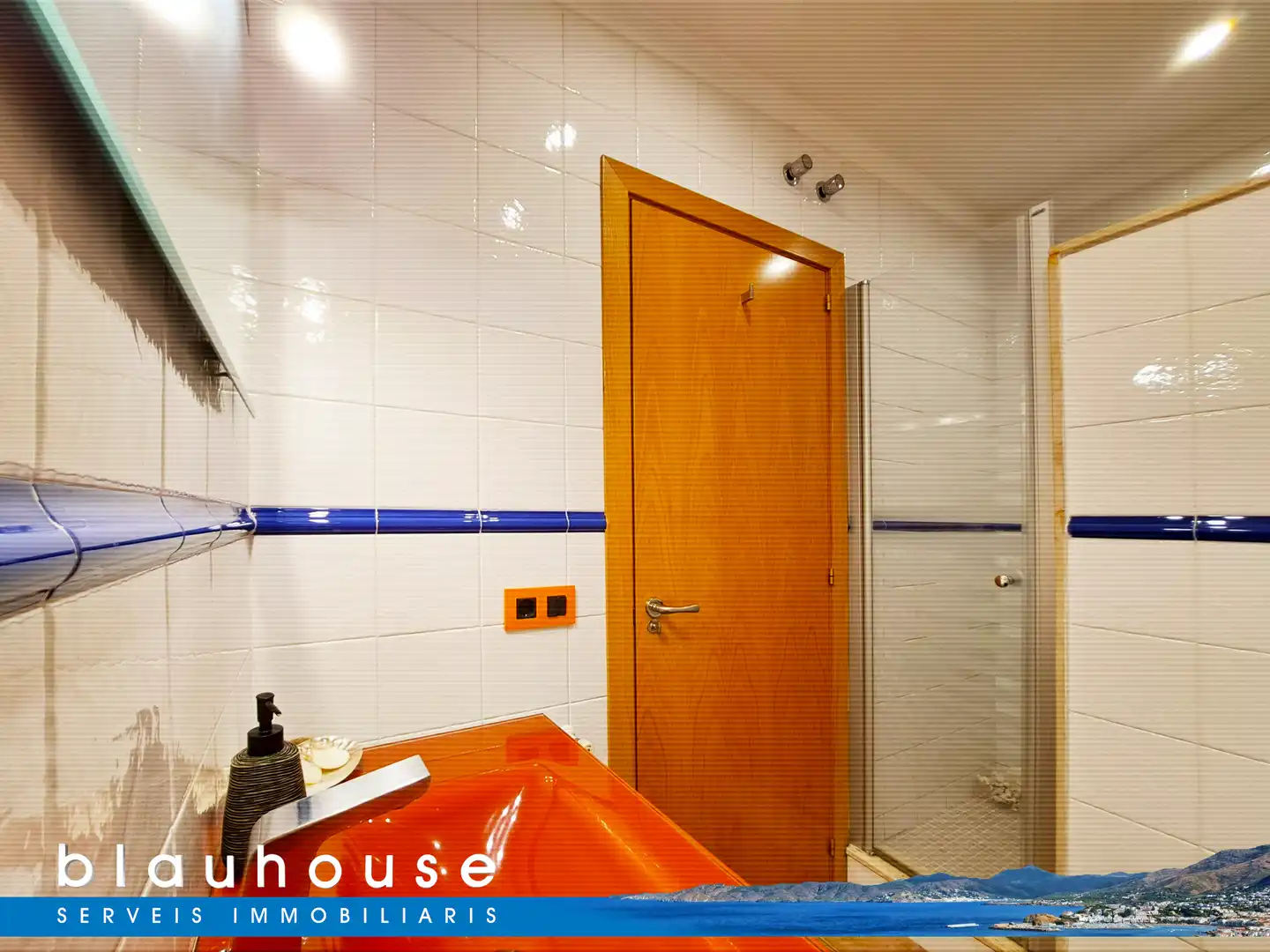 Baño de Casa adosada en venta en Llançà con Aire acondicionado, Calefacción y Parquet