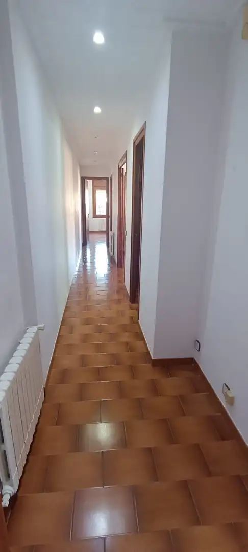Piso en venta en Sant Celoni con Calefacción, Terraza y Horno