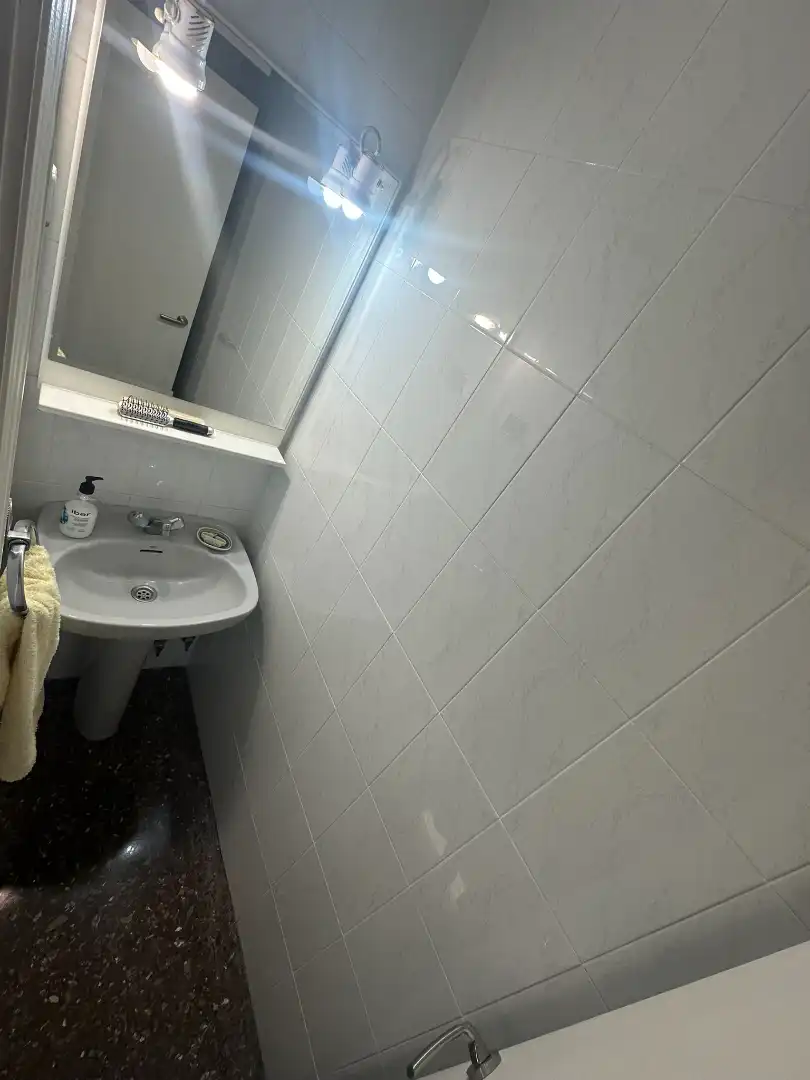 Baño de Casa adosada en venta en Santa Coloma de Gramenet con Terraza y Balcón