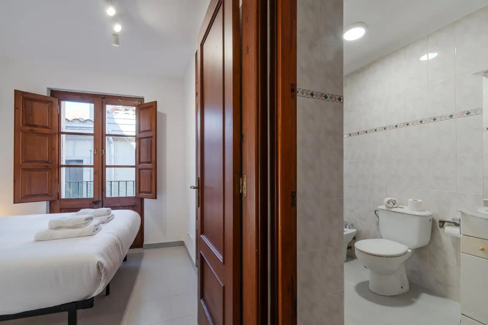 Badezimmer von Dachboden zur Miete in Girona