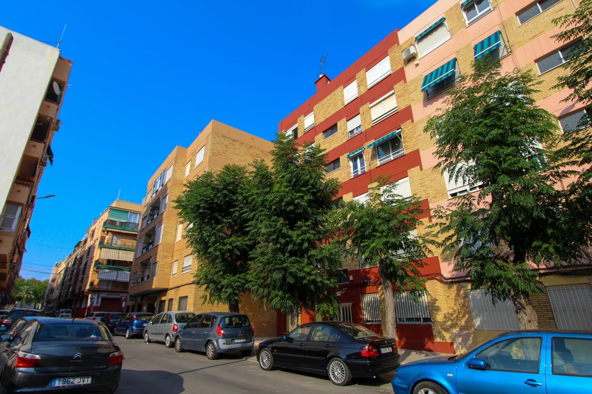 Exterior view of Flat for sale in Paterna  with Balcony