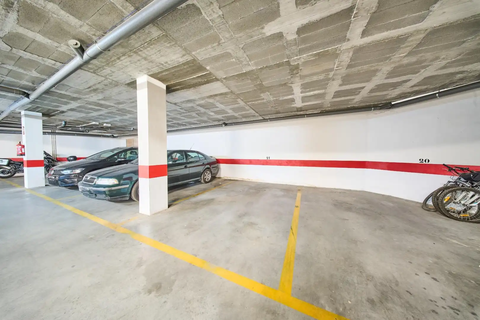 Parking of Flat for sale in Güéjar Sierra  with Air Conditioner and Community pool