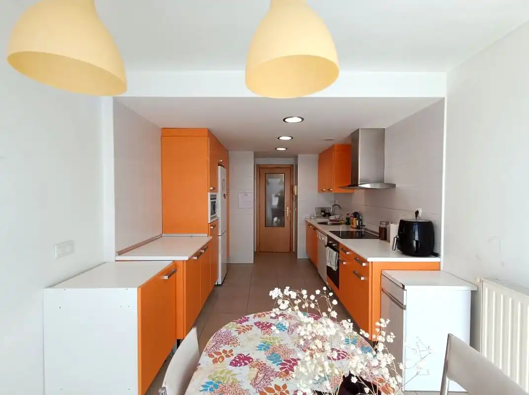 Küche von Wohnung zur Miete in  Pamplona / Iruña mit Heizung, Privatgarten und Abstellraum