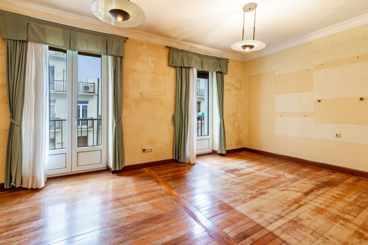 Sala de estar de Piso en venta en Donostia - San Sebastián  con Calefacción y Balcón