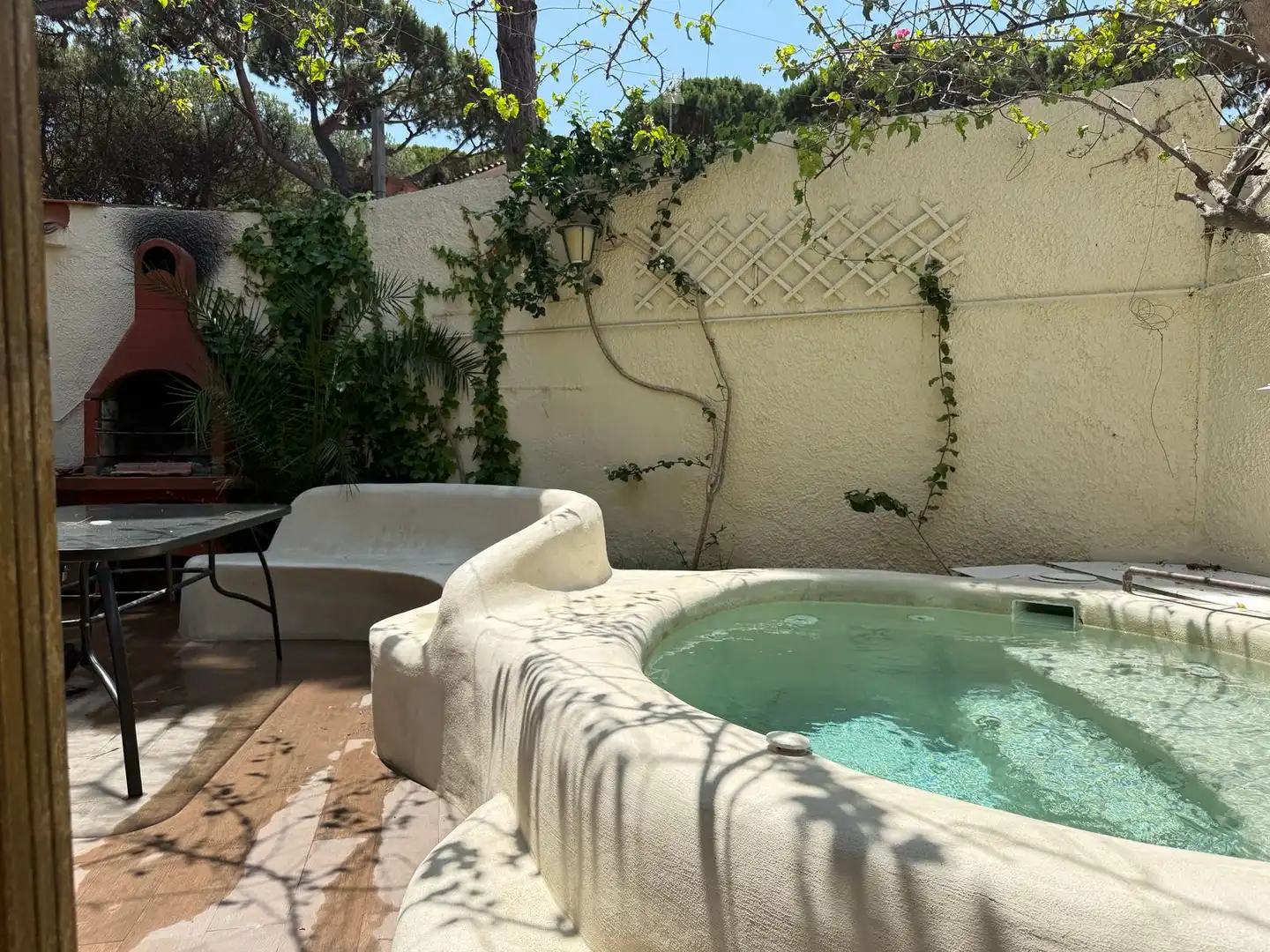 Garten von Einfamilien-Reihenhaus zur Miete in Castelldefels mit Klimaanlage, Heizung und Privatgarten
