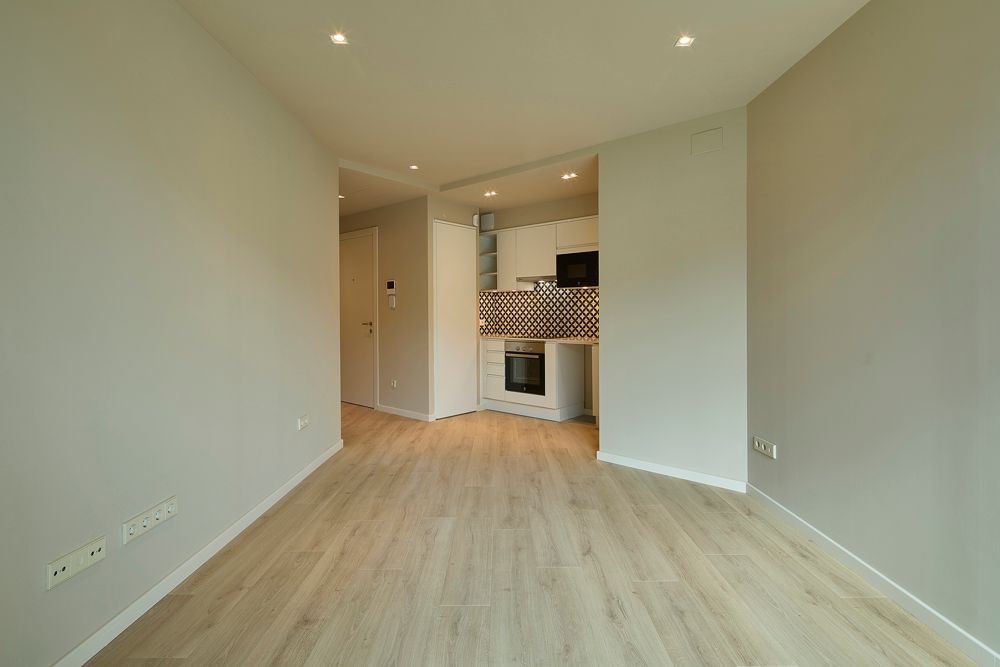 Pis de lloguer a  CALLE VALENCIA, El Camp de l'Arpa del Clot