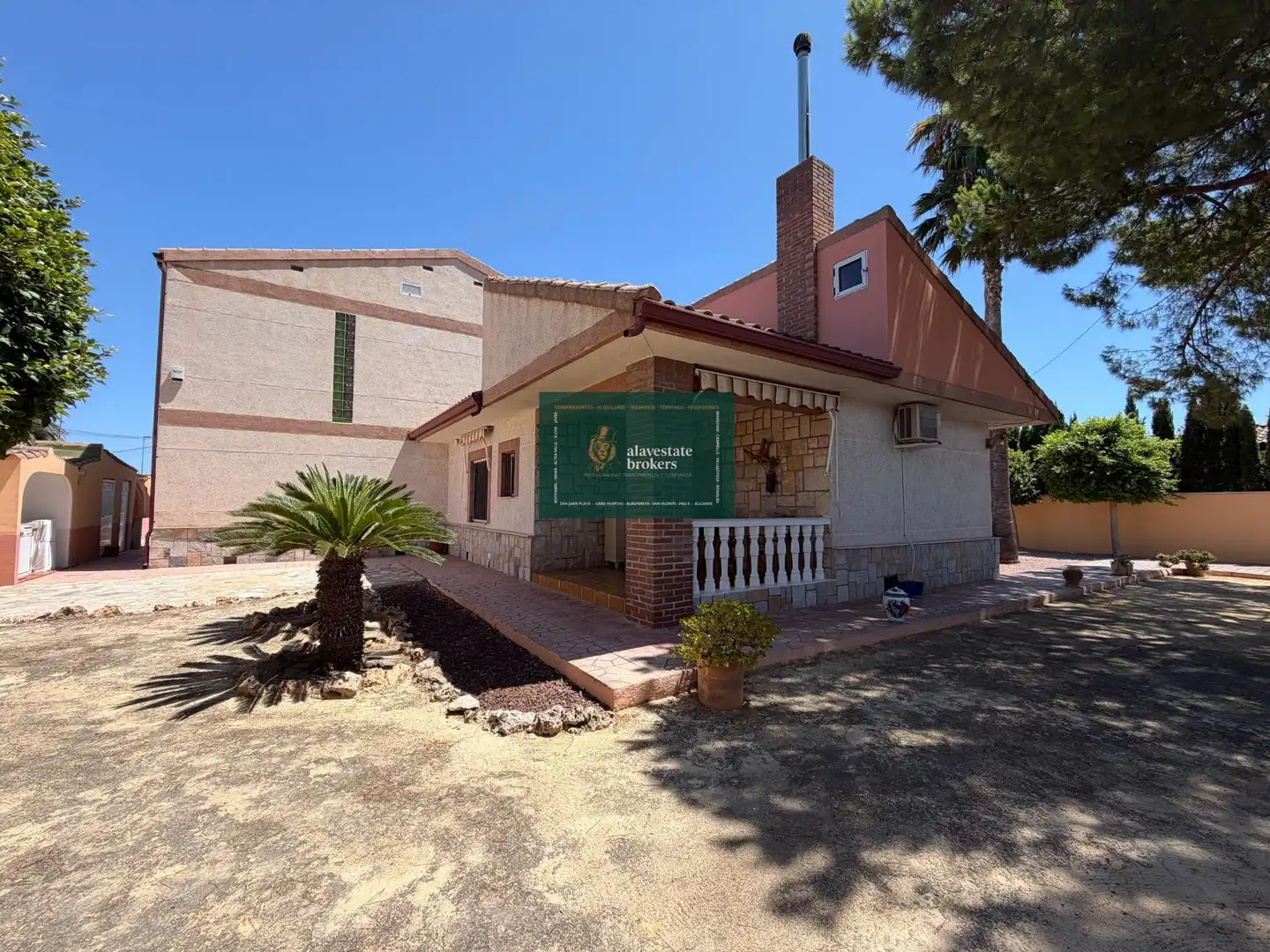 Vista exterior de Casa o xalet en venda en Alicante / Alacant