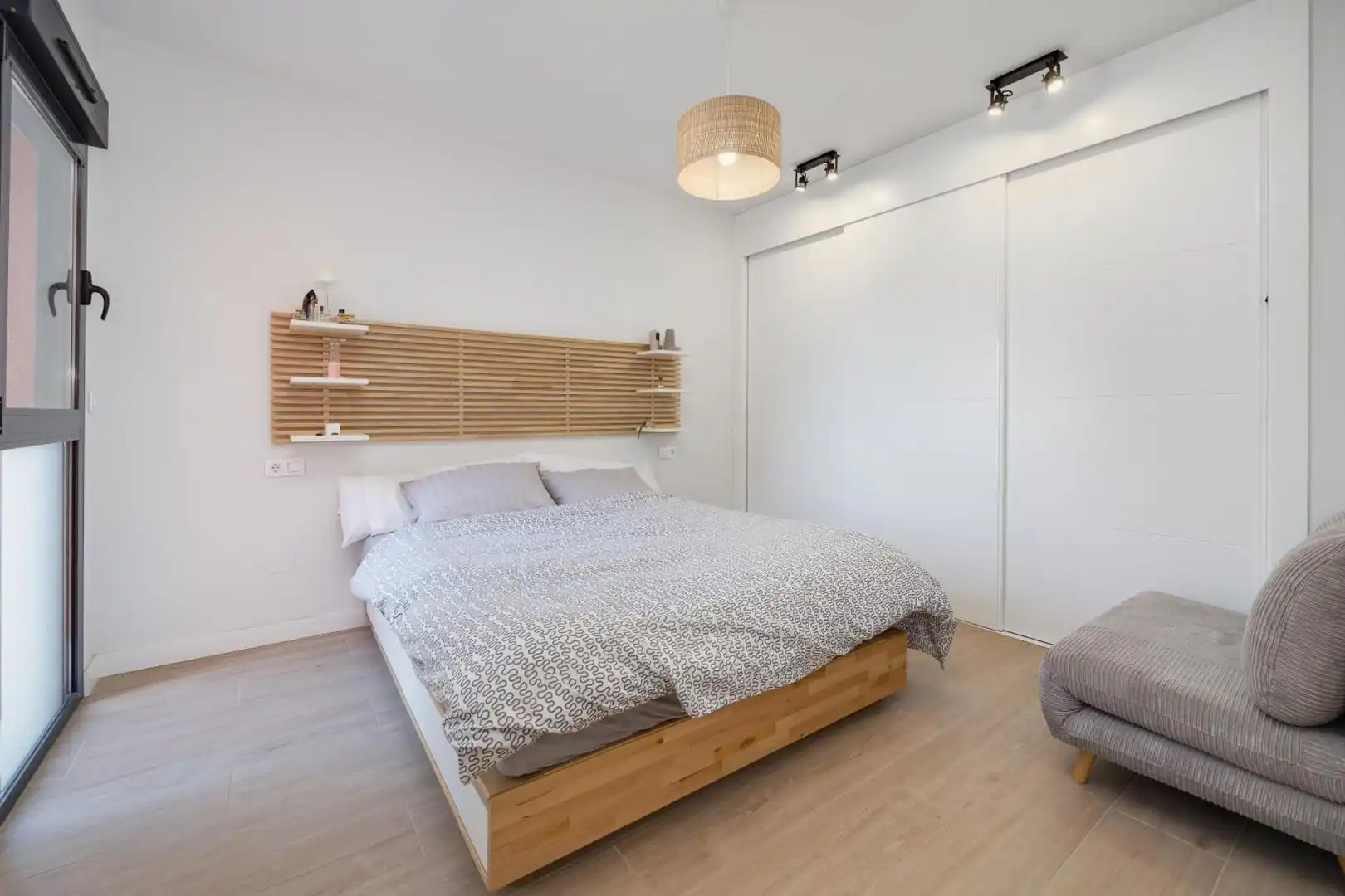 Dormitori de Àtic en venda en Orihuela amb Aire condicionat, Terrassa i Moblat