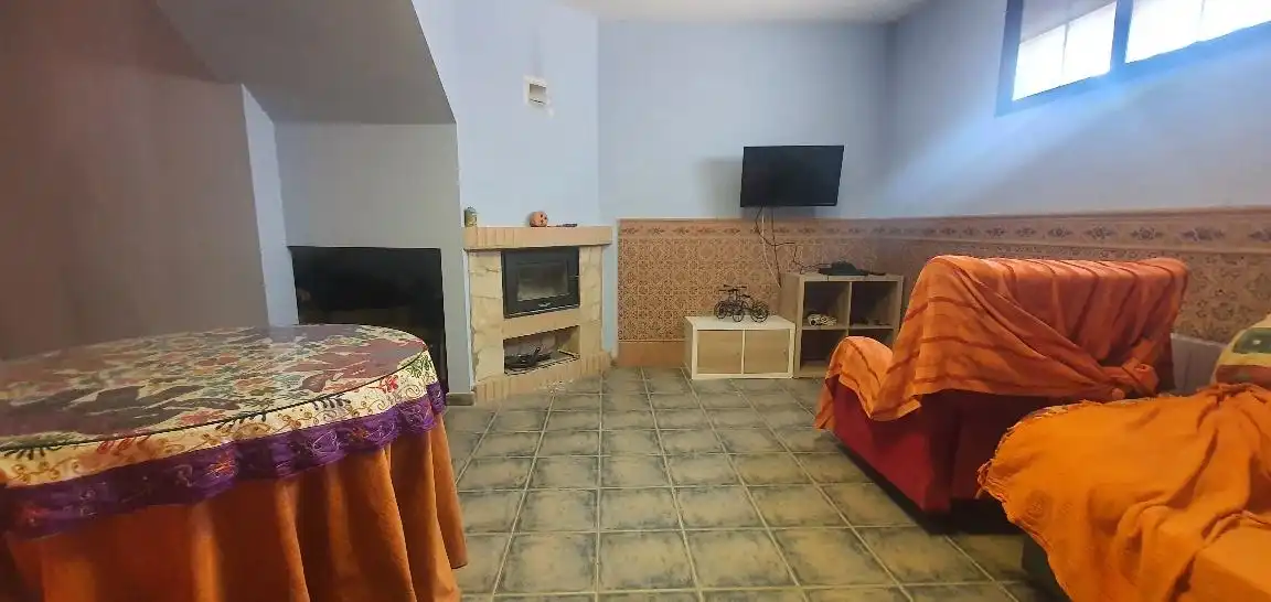 Sala d'estar de Casa adosada en venda en Hellín amb Aire condicionat, Calefacció i Parquet