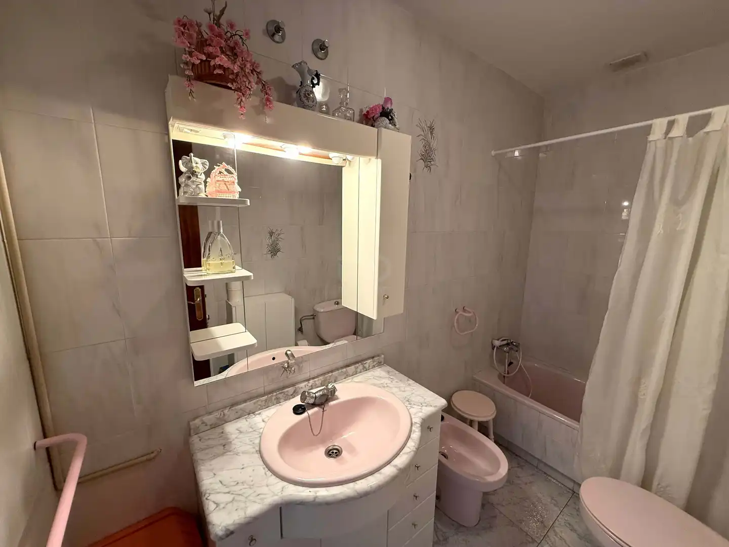 Badezimmer von Einfamilien-Reihenhaus zum Verkauf in Villamañán mit Heizung