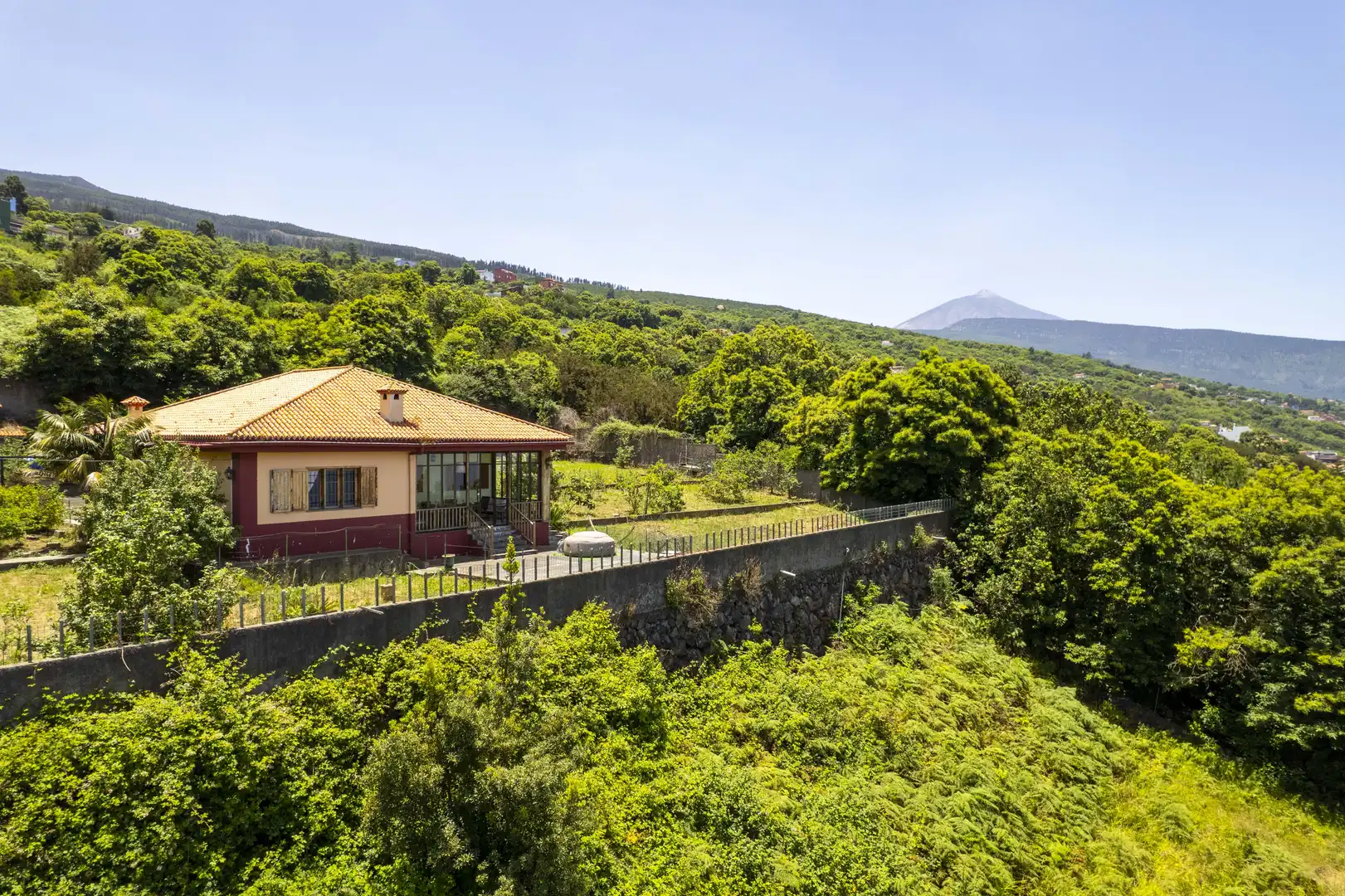 Vista exterior de Casa o xalet en venda en La Orotava amb Calefacció, Jardí privat i Traster