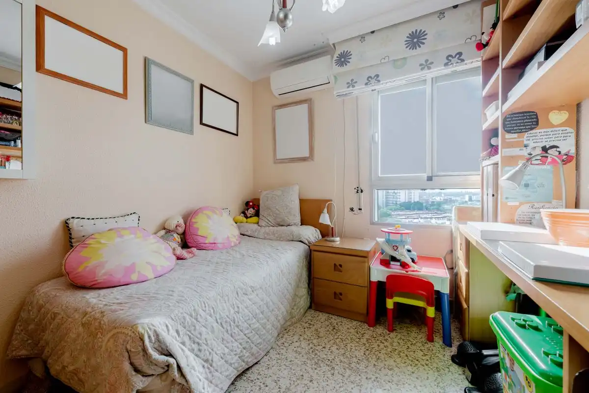 Habitación de Piso en venta en Sevilla con Aire acondicionado, Calefacción y Terraza