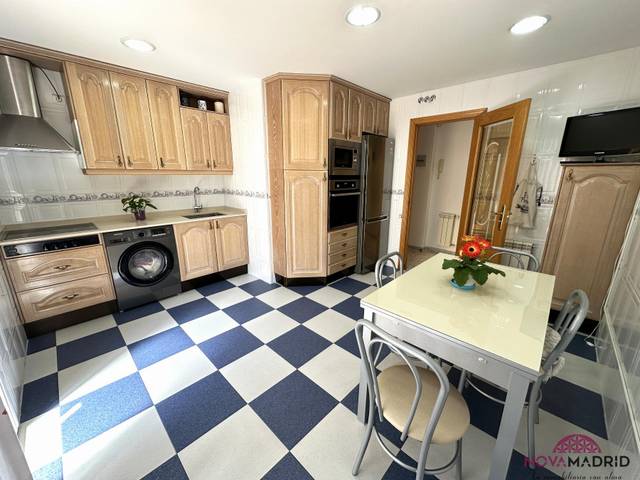 Piso en Venta en Av. Naciones en Fuenlabrada II - El Molino