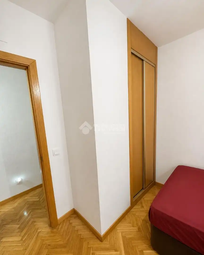 Habitación de Piso en venta en Madrid con Calefacción y Terraza