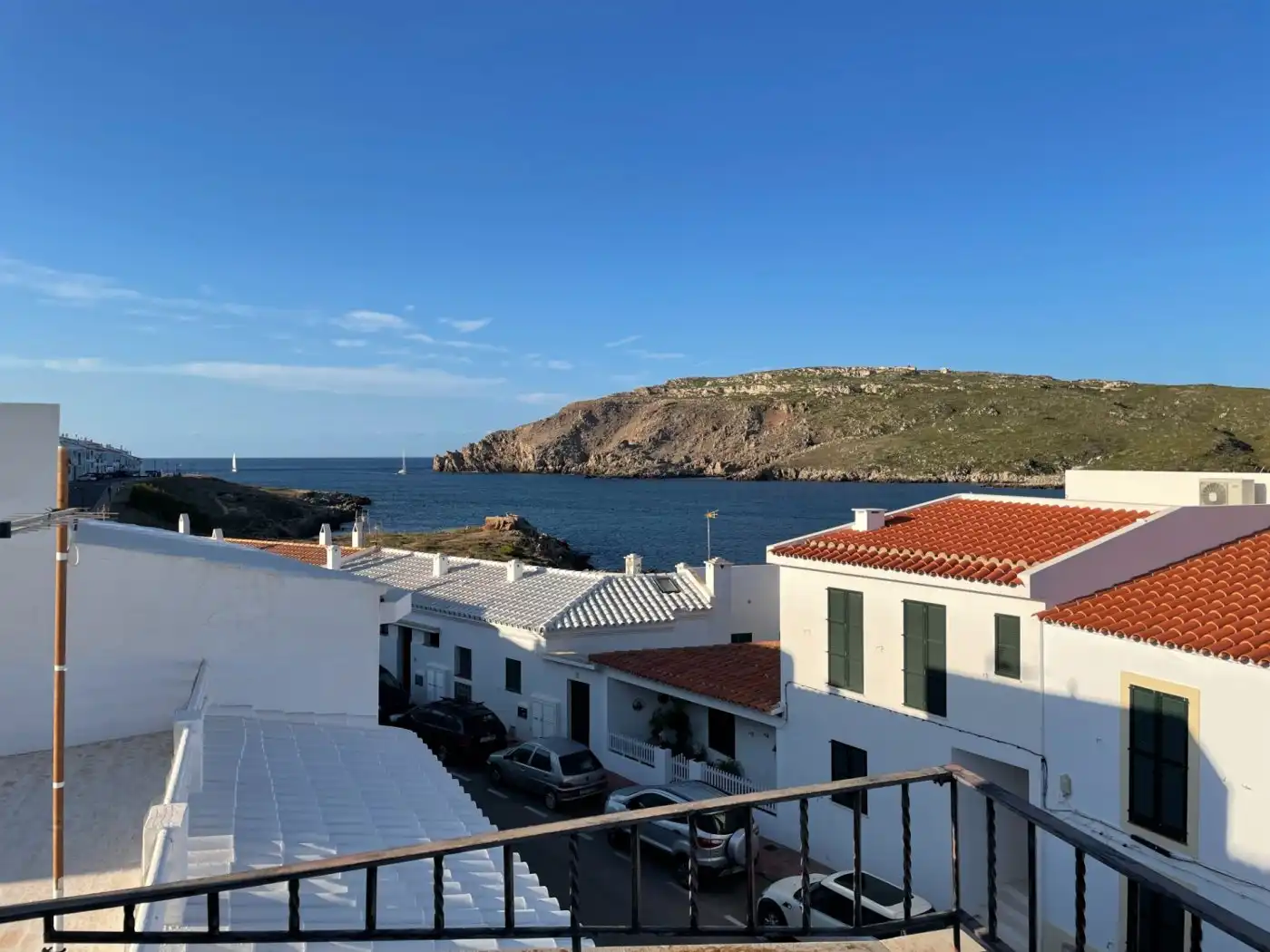 Vista exterior de Apartament en venda en Es Mercadal amb Terrassa, Piscina i Balcó