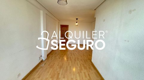 Foto 4 de Piso de alquiler en De Los Yébenes, Aluche, Madrid Capital