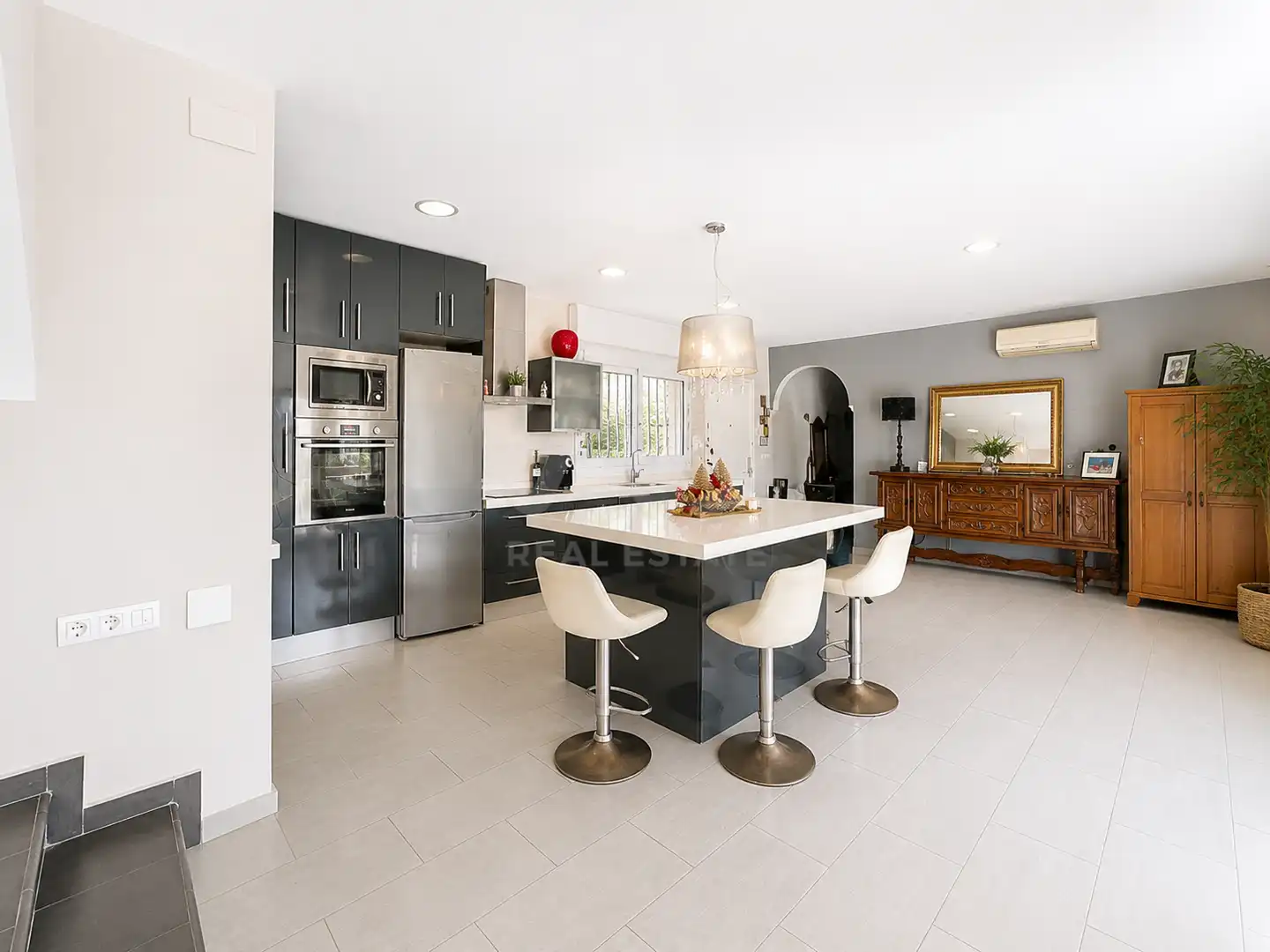 Cocina de Casa o chalet en venta en Vélez-Málaga con Aire acondicionado, Calefacción y Terraza
