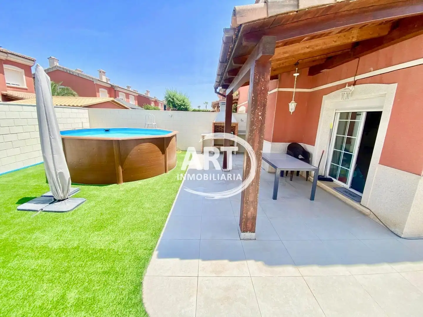 Jardí de Casa o xalet en venda en La Pobla de Vallbona amb Aire condicionat, Calefacció i Terrassa