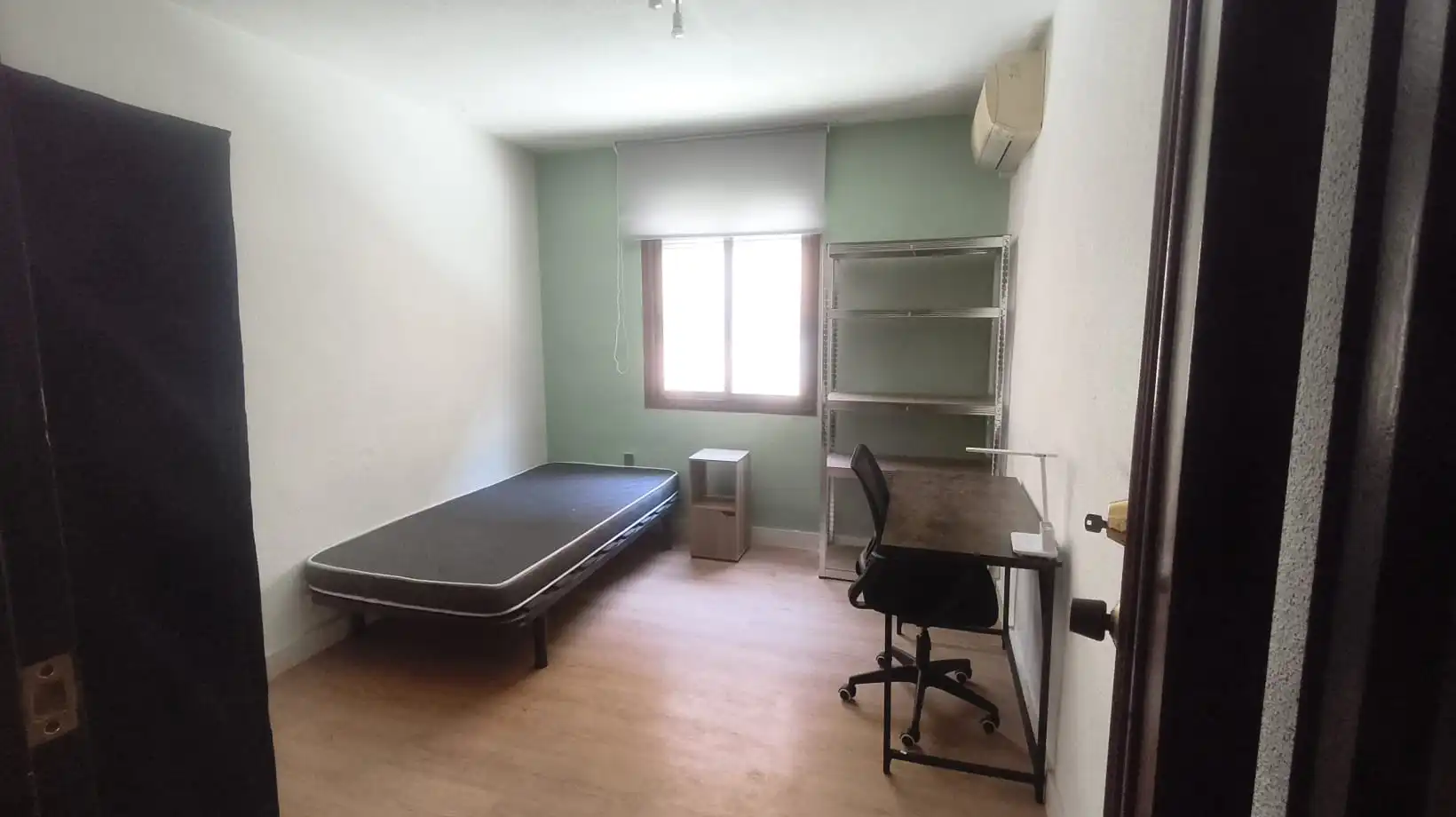 Habitación de Piso de alquiler en Toledo con Aire acondicionado, Calefacción y Amueblado
