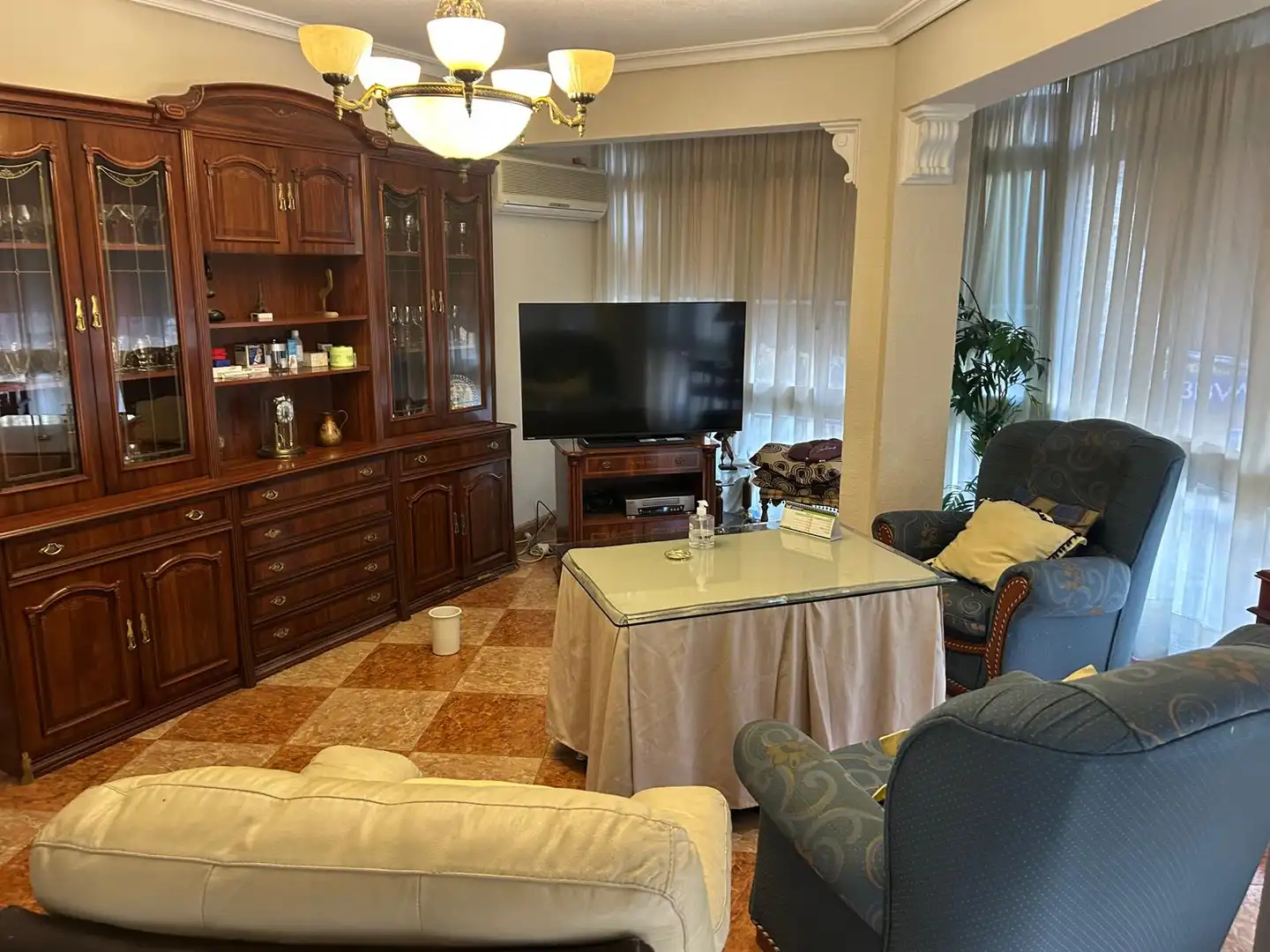 Sala d'estar de Pis en venda en Córdoba amb Aire condicionat i Terrassa