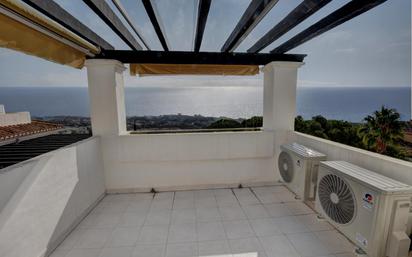 Terrassa de Apartament en venda en Benalmádena amb Aire condicionat, Calefacció i Jardí privat