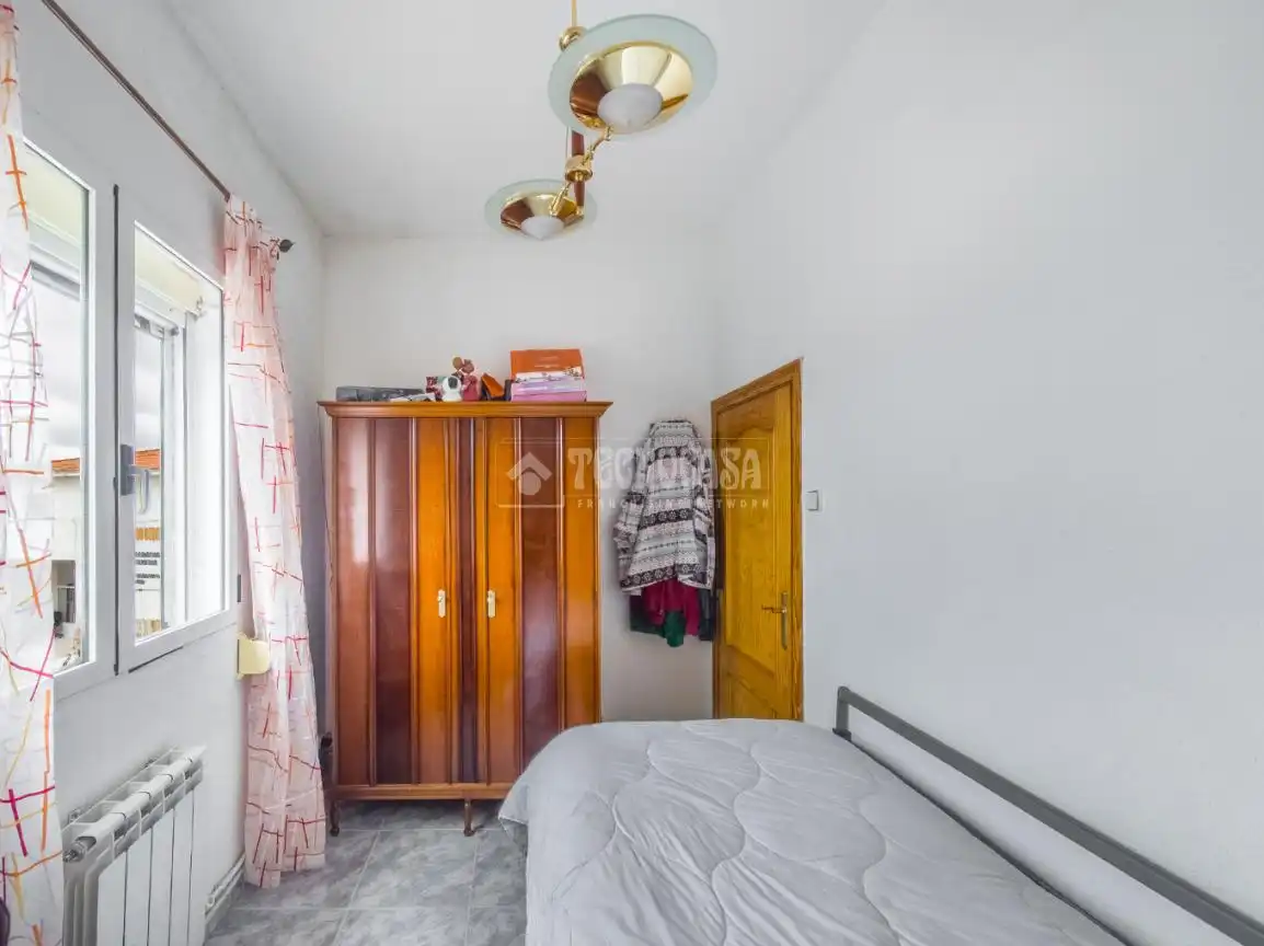 Habitación de Casa adosada en venta en Campo Real con Aire acondicionado