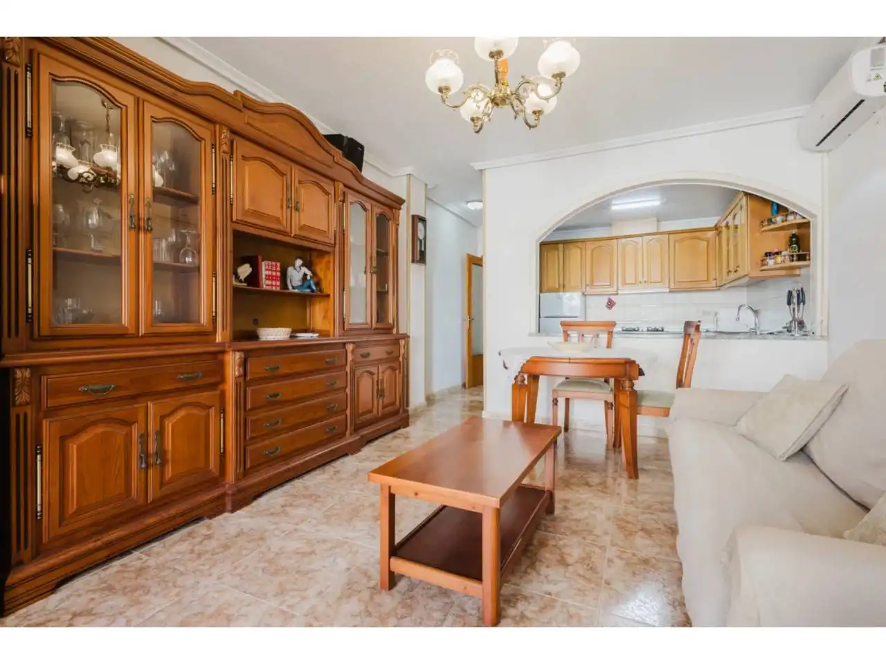 Habitación de Apartamento en venta en Torrevieja con Aire acondicionado, Calefacción y Terraza