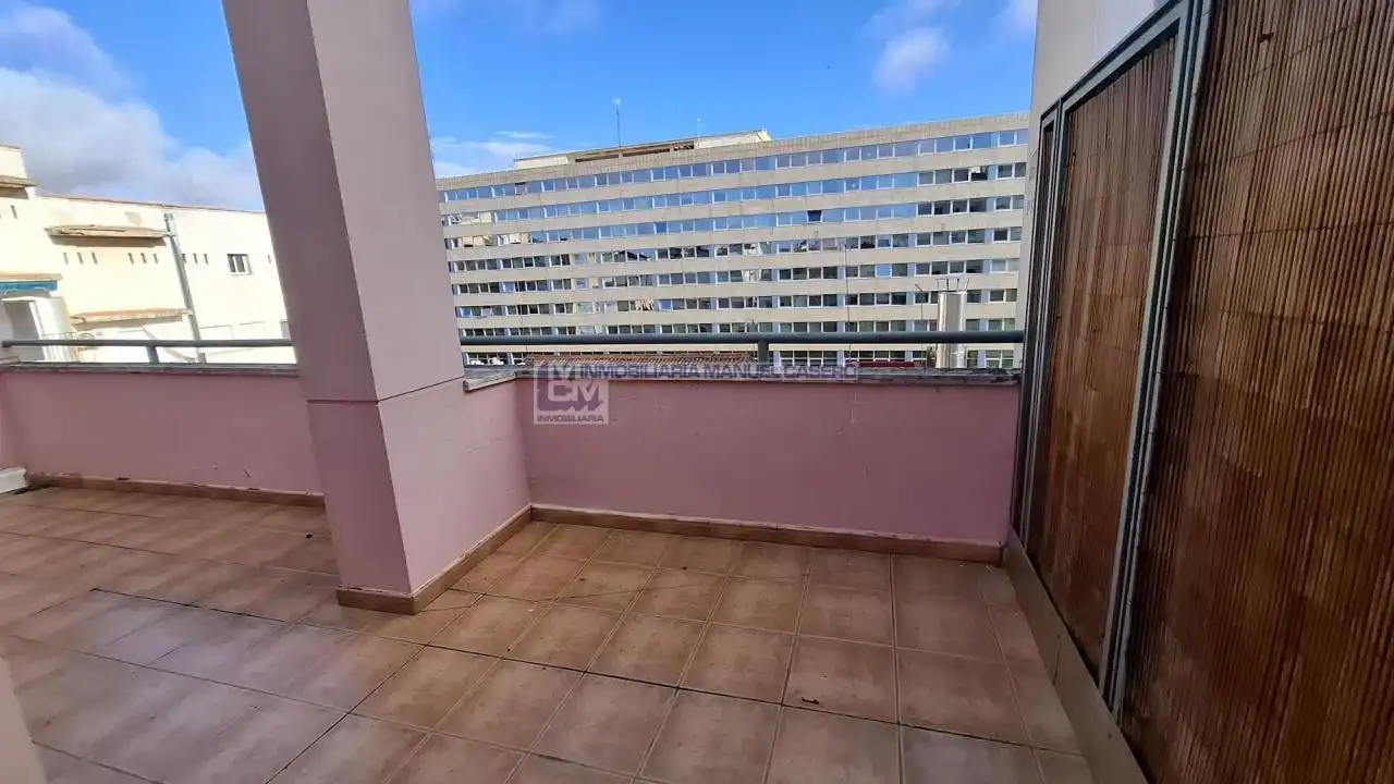 Terraza de Ático en venta en Cáceres con Calefacción, Terraza y Trastero