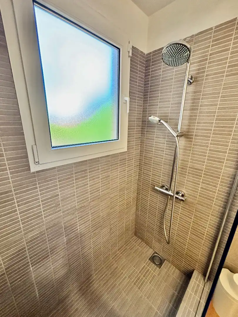 Baño de Casa adosada en venta en Sant Joan d'Alacant con Aire acondicionado, Calefacción y Jardín privado