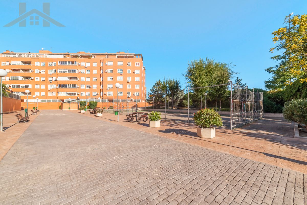 Vista exterior de Pis en venda en Valdemoro amb Aire condicionat, Calefacció i Moblat