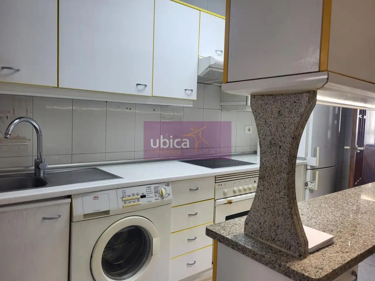 Cocina de Piso en venta en Vigo  con Calefacción, Parquet y Terraza