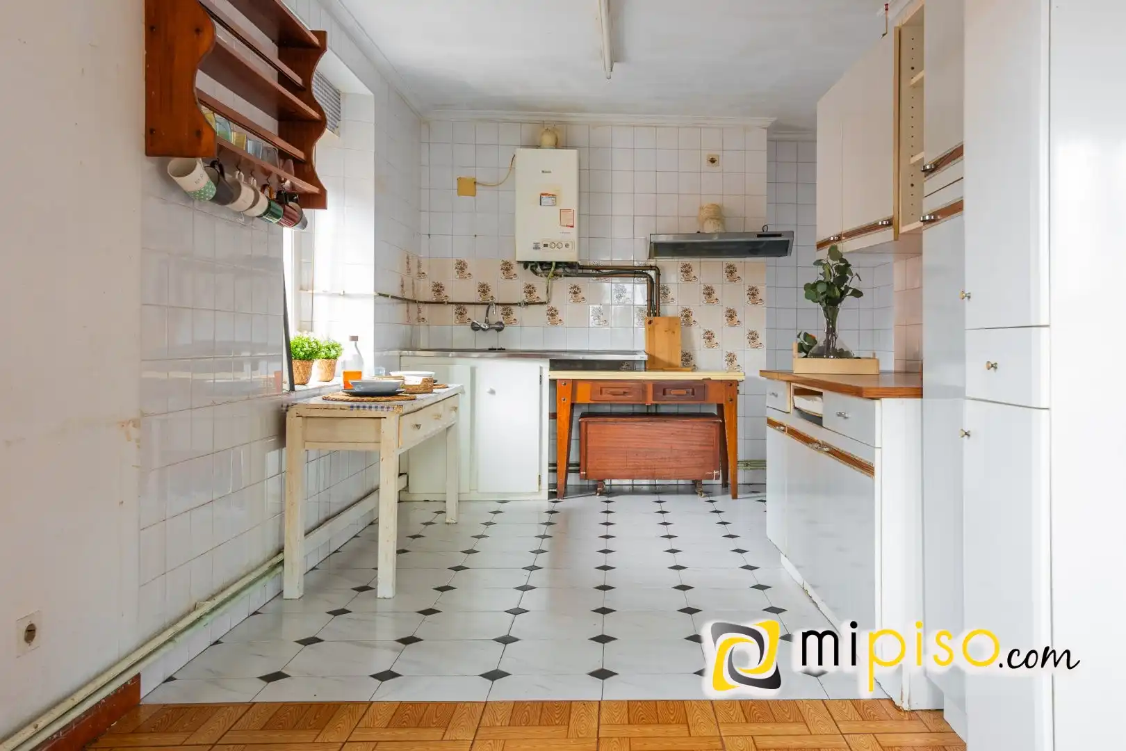 Kitchen of Flat for sale in Laredo  with Heating and Balcony