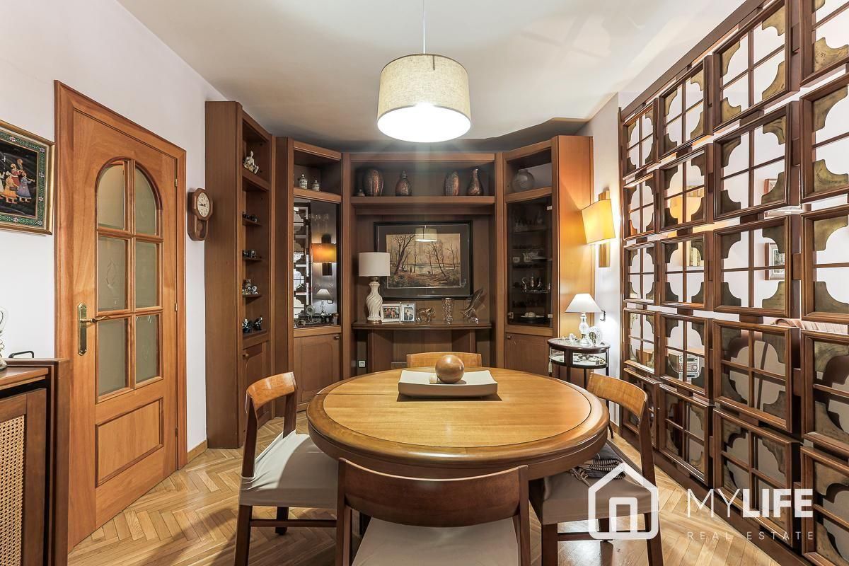 Dining room of Flat for sale in  Barcelona Capital  with Air Conditioner, Heating and Parquet flooring