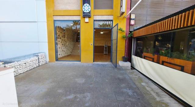 Local comercial en Alquiler en Avenida de la Condomina en Albufereta