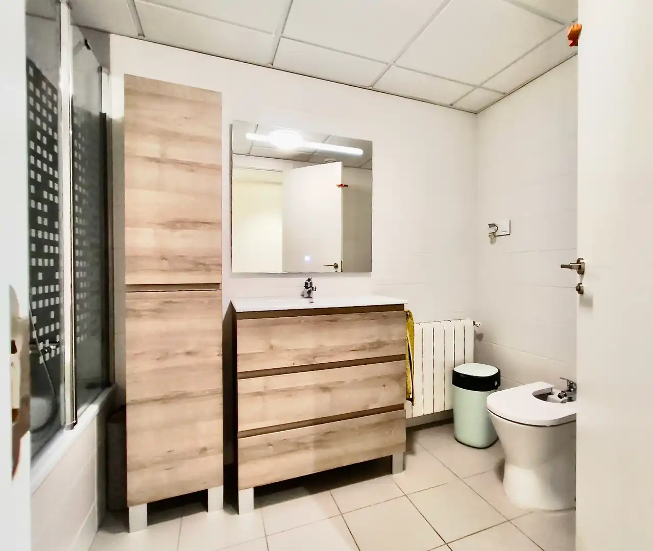 Bathroom of Flat for sale in Salou  with Air Conditioner, Heating and Parquet flooring
