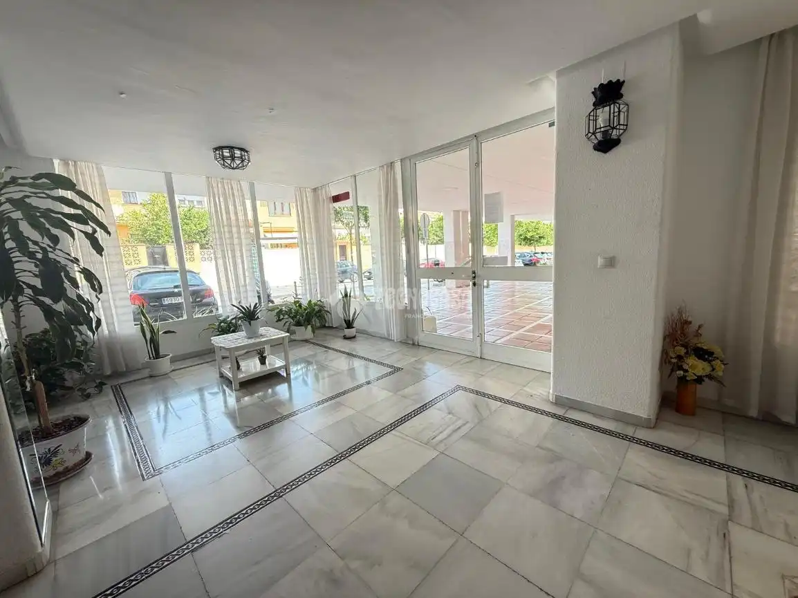 Piso en venta en Benalmádena con Terraza y Piscina comunitaria