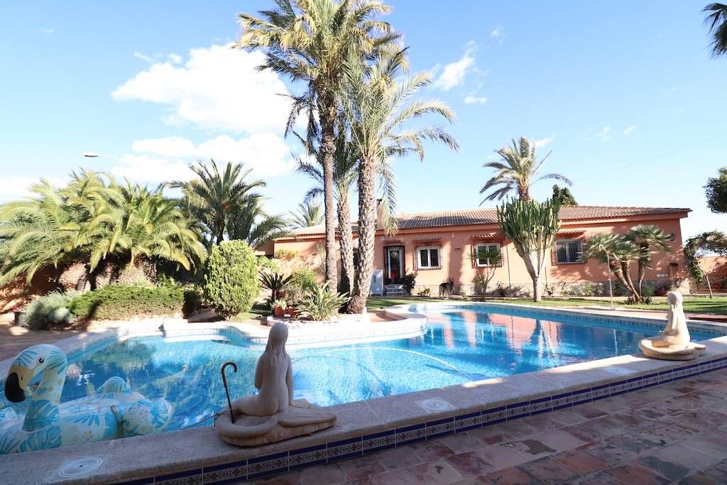 Jardí de Casa o xalet en venda en Torrevieja amb Aire condicionat, Calefacció i Terrassa