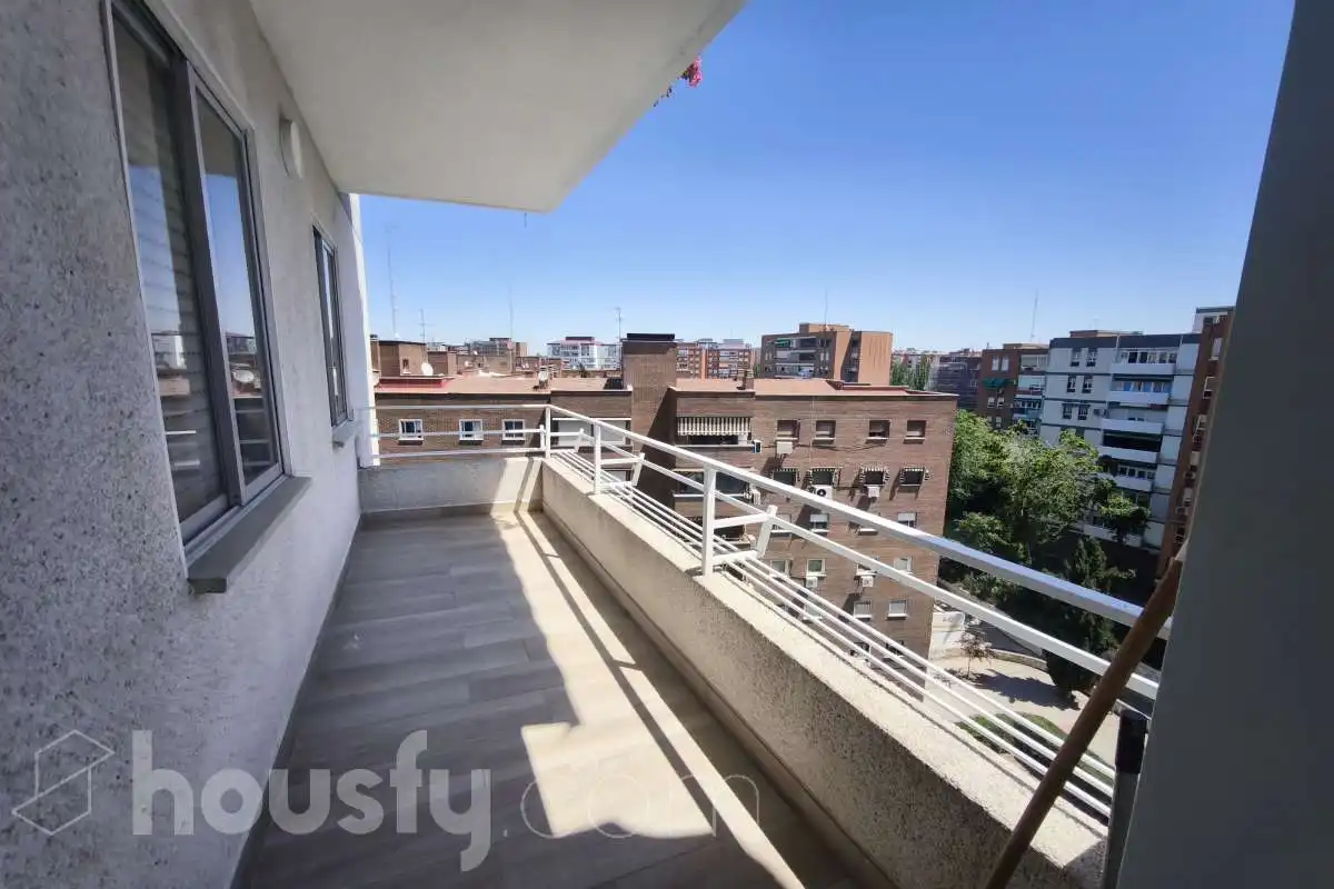 Balcony of Flat for rent in Fuenlabrada  with Parquet flooring