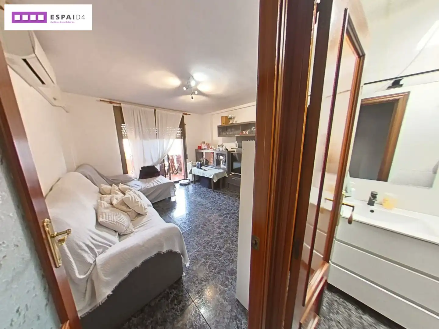 Habitación de Piso en venta en Ripollet con Calefacción y Balcón
