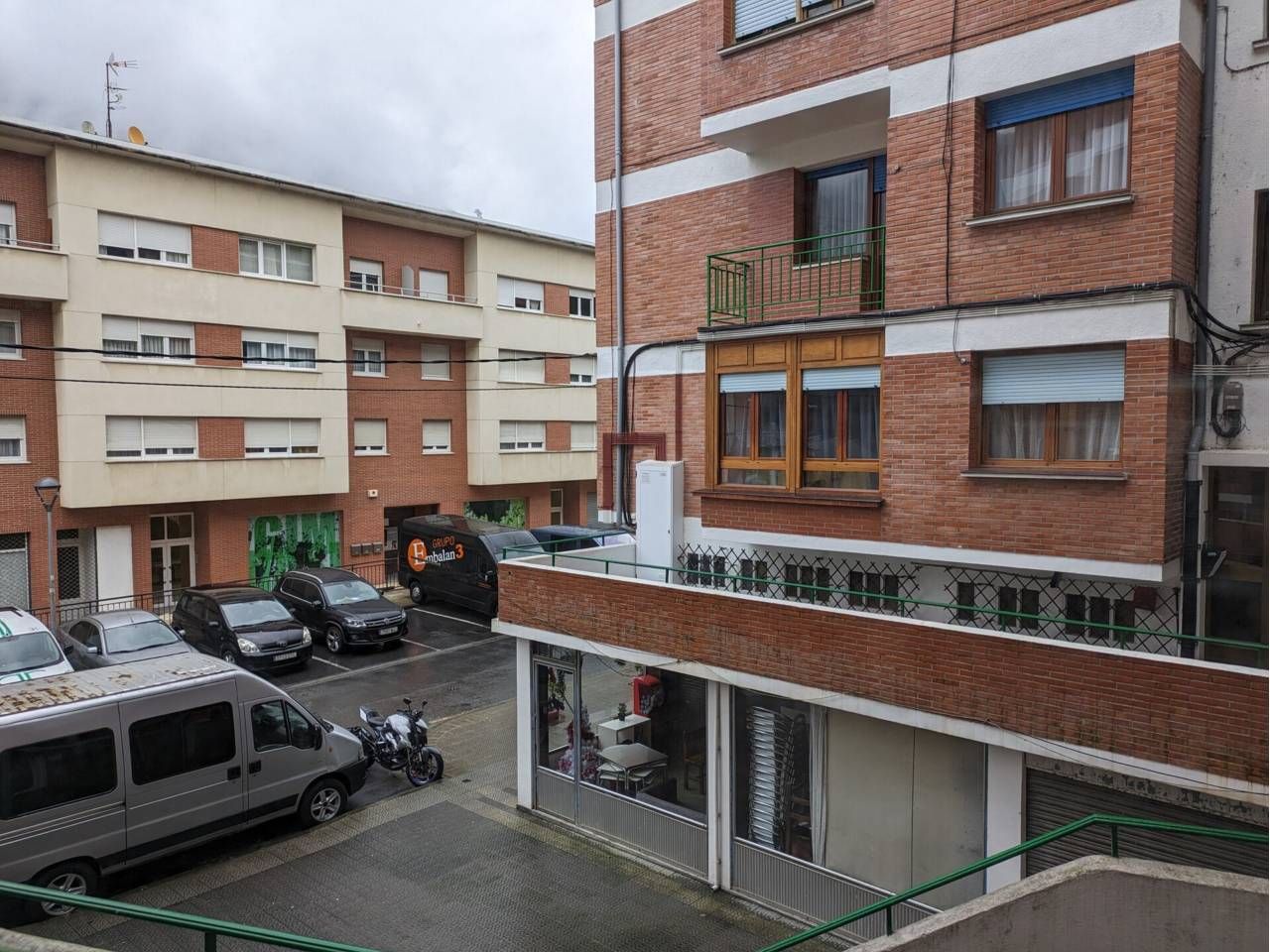 Vista exterior de Pis en venda en Güeñes amb Calefacció