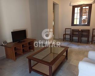 Sala d'estar de Apartament de lloguer en  Sevilla Capital amb Moblat