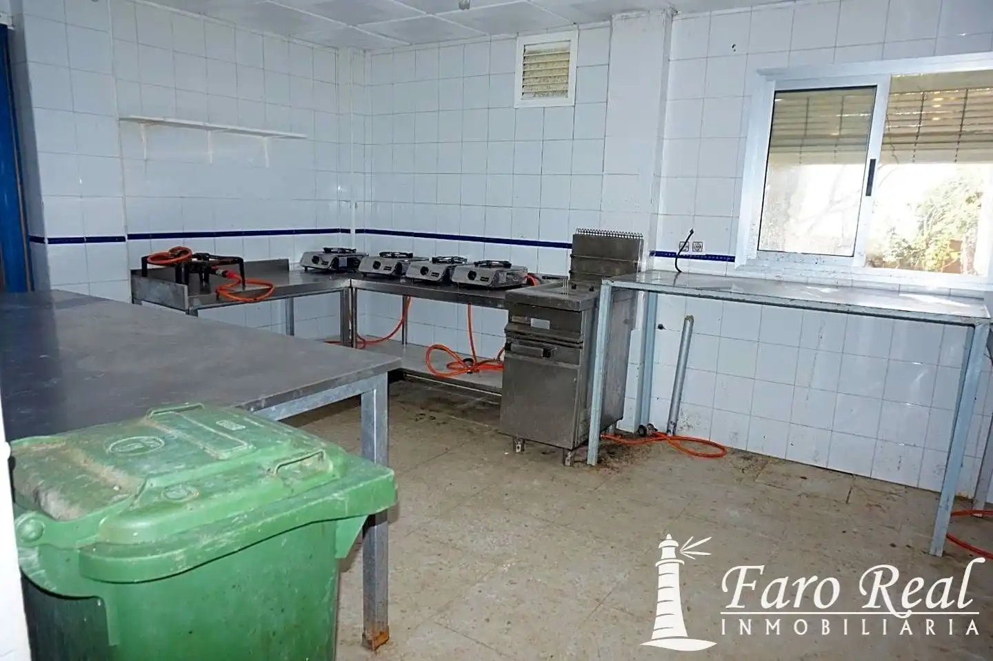 Küche von Fabrikhallen zum Verkauf in Sanlúcar de Barrameda