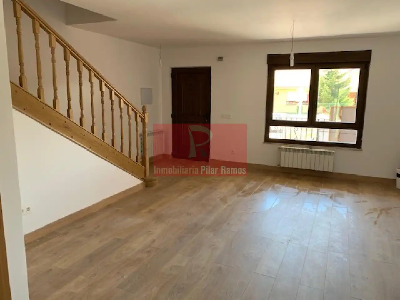 Casa adosada de lloguer en Sariegos amb Calefacció, Jardí privat i Parquet